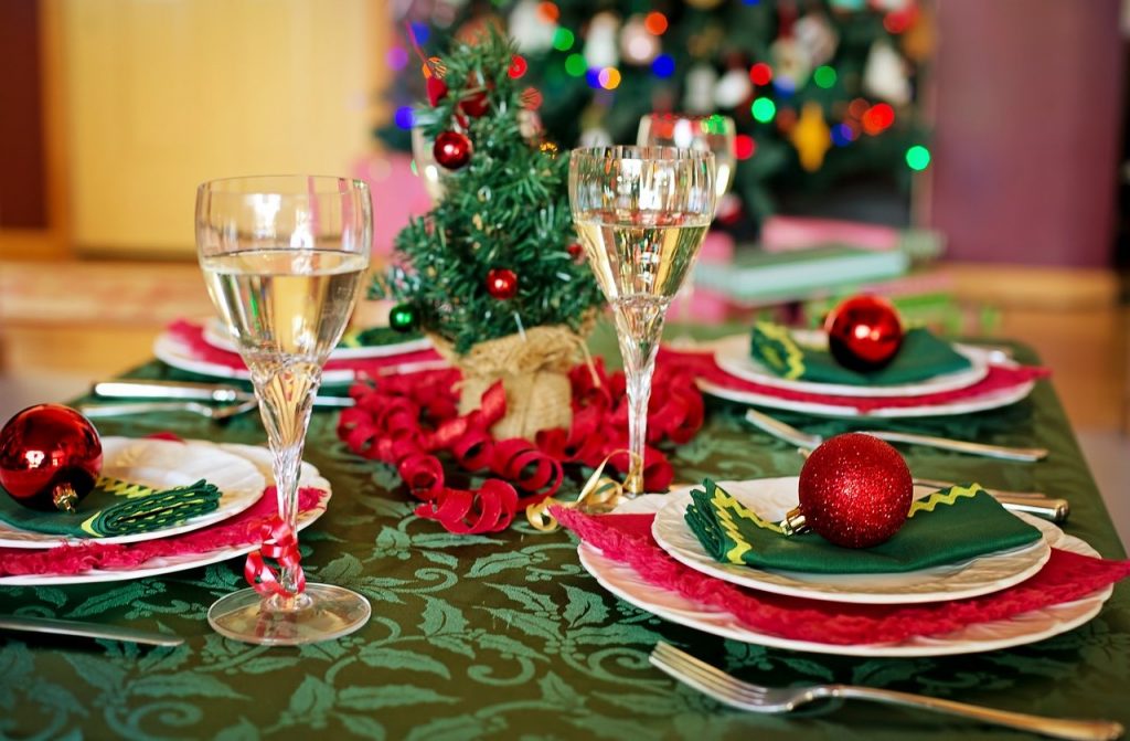 Christmas table decoration inspiration.